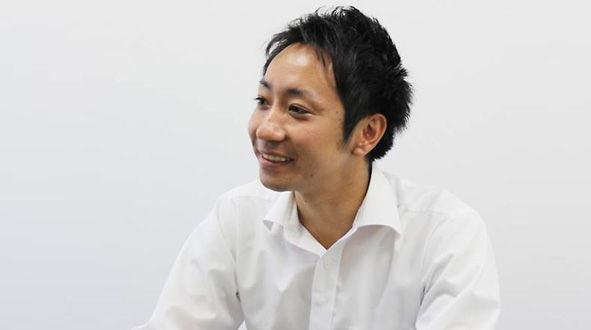 株式会社ヴィクサス 新垣 賢吾